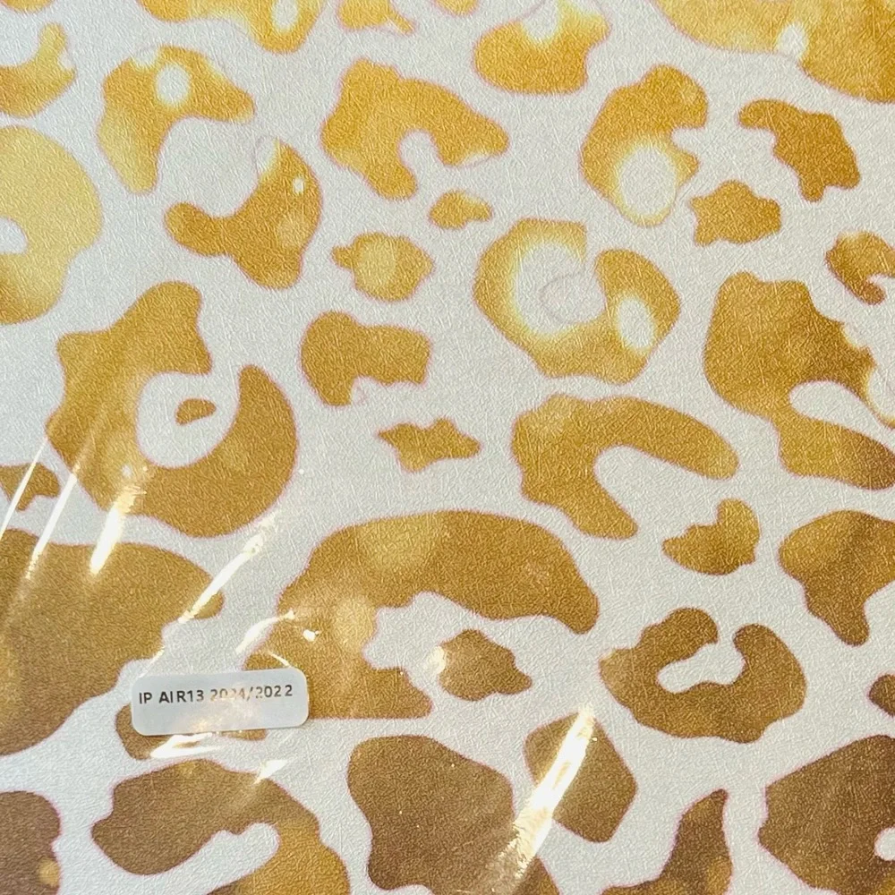 NWT🎁 Black & gold leopard print Apple iPad Pro Cover | NEW/NWT IN PLASTIC